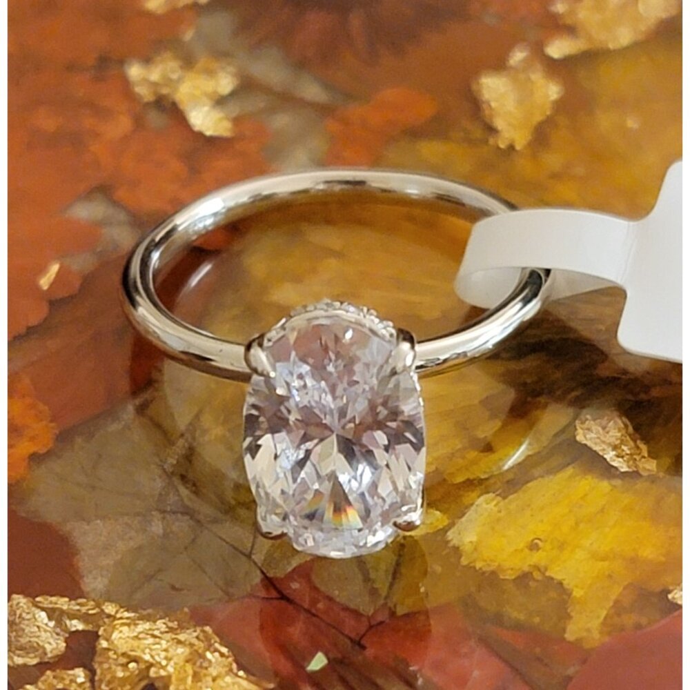 White Gold Plated Oval CZ Ring 925 Sterling Silver Size 7 NWT